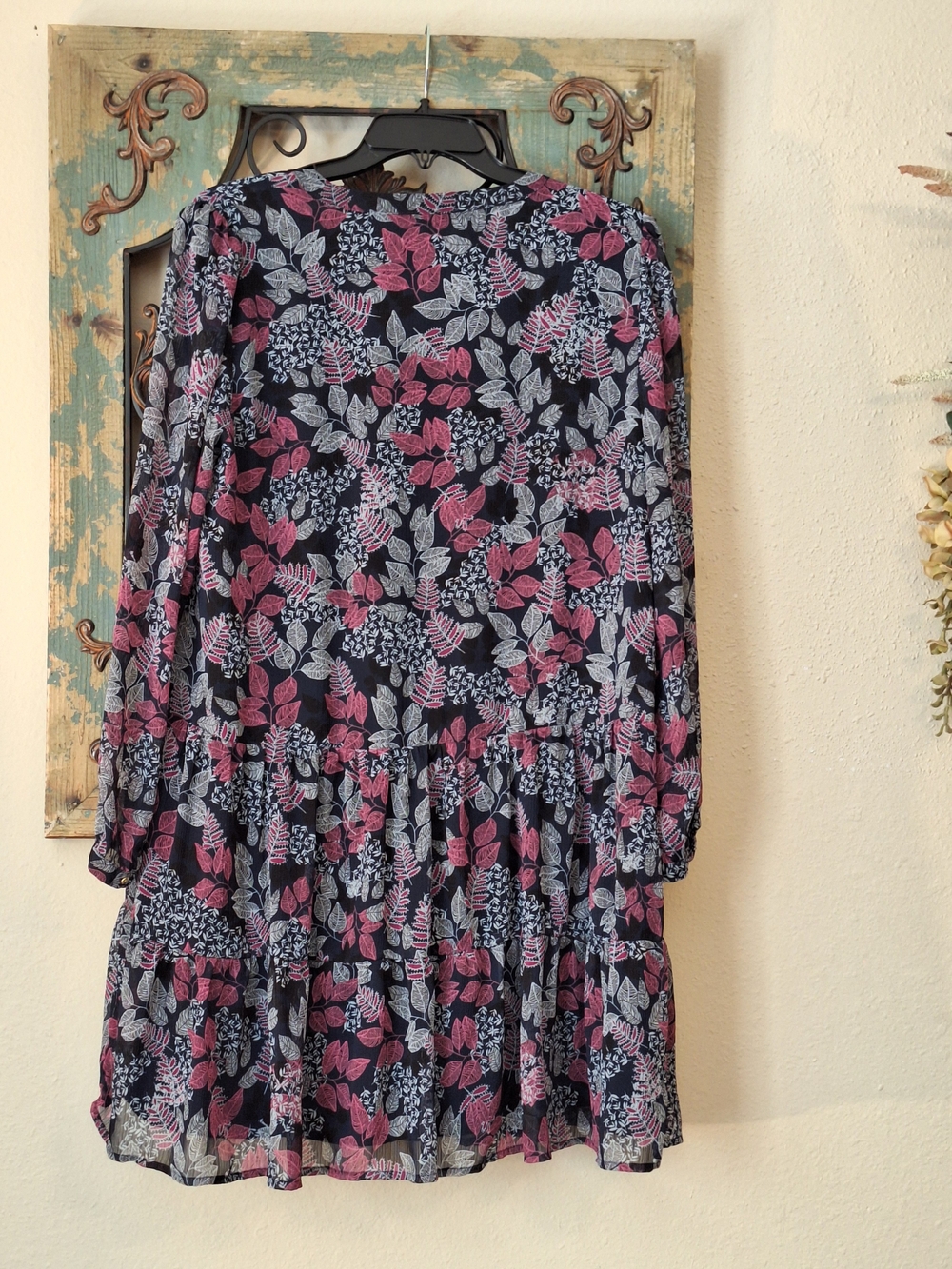 🔥🔥$8.00 LOFT Floral Tiered Mini Dress in Navy and Pink. Size Large - Picture 7 of 9